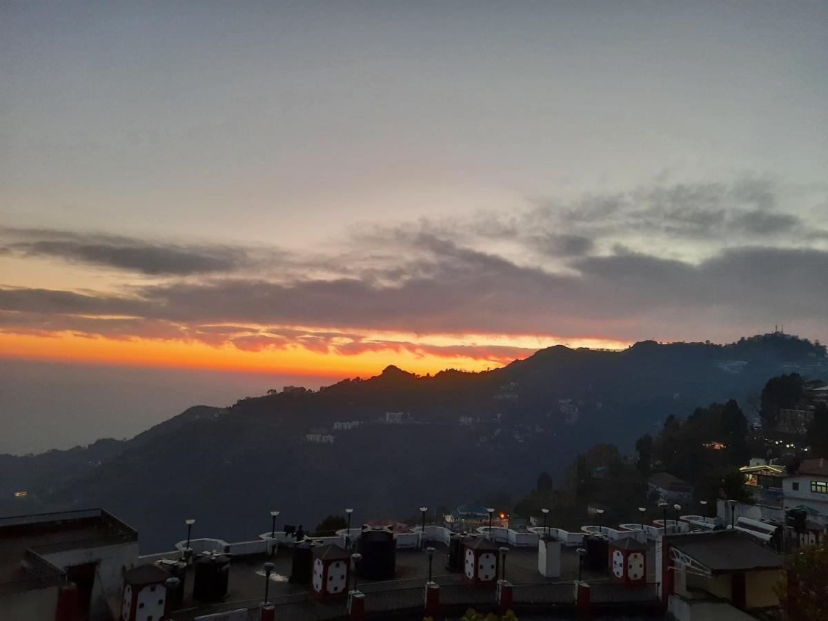 Honeymoon Inn Mussoorie Exterior foto