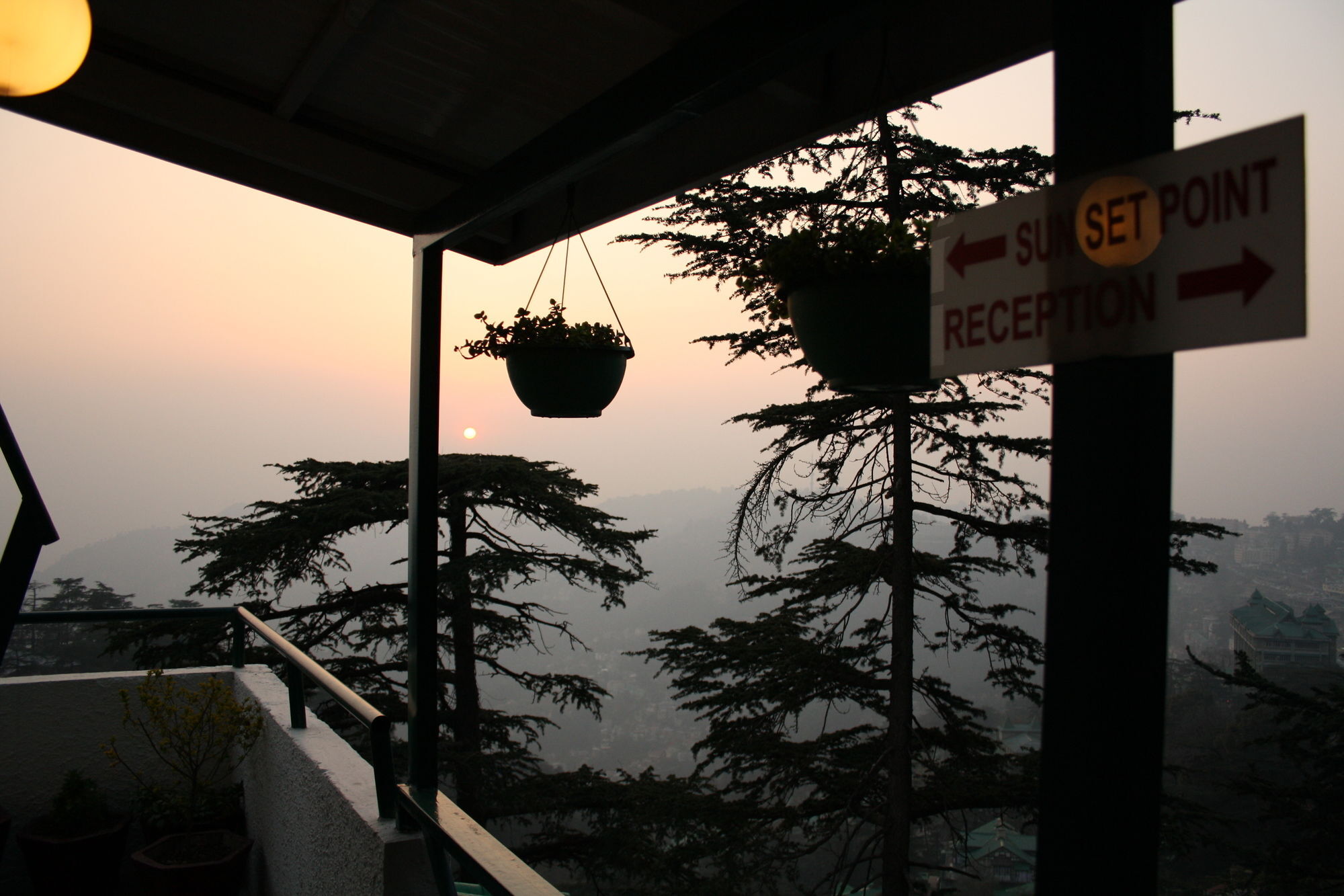Honeymoon Inn Mussoorie Exterior foto